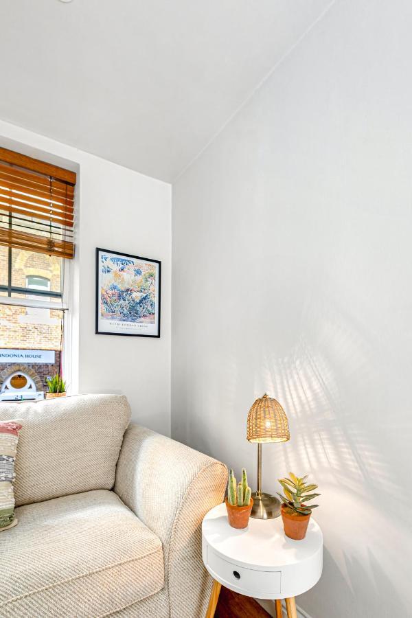 Charming Studio Flat Close To Holborn Station Лондон Екстериор снимка